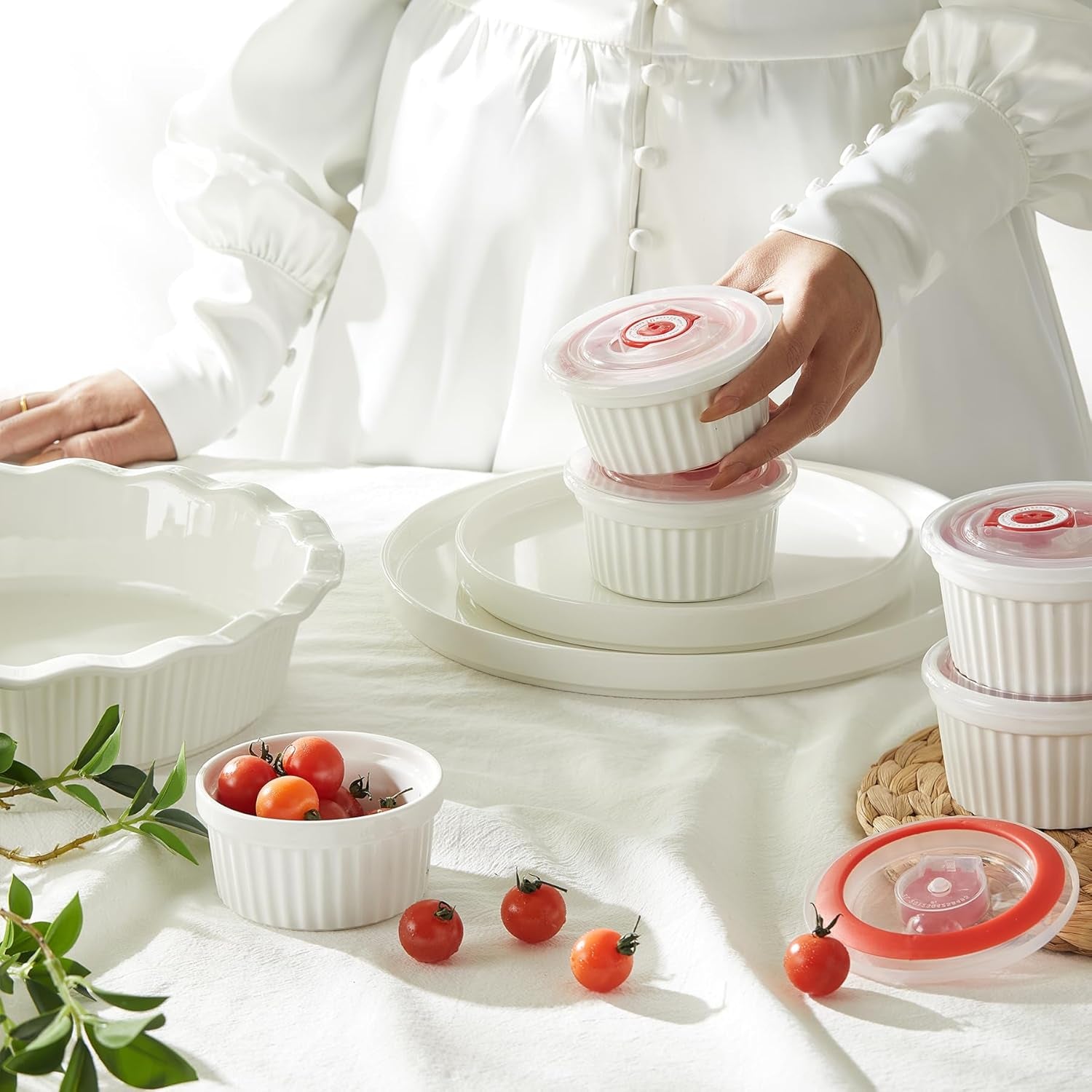 6-Pack 4 Oz Porcelain Ramekins with Lids, White Souffle Dishes for Baking, Creme Brulee Cups, Oven-Friendly Pudding Custard Bowls – Versatile Kitchen Essentials for Baking and Storing